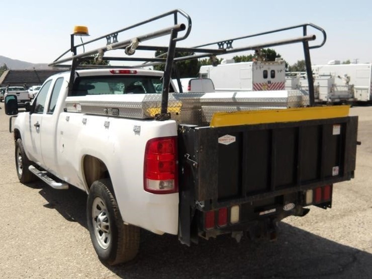 2012-gmc-sierra-3500-image-4