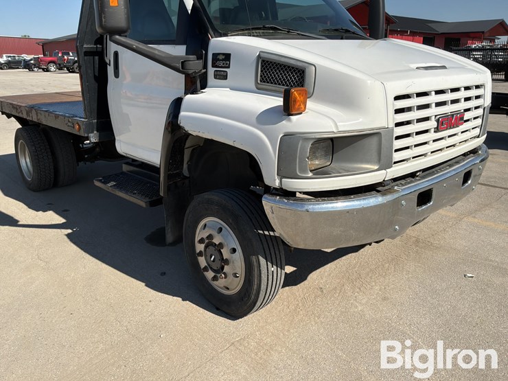 2008-gmc-5500-image-15