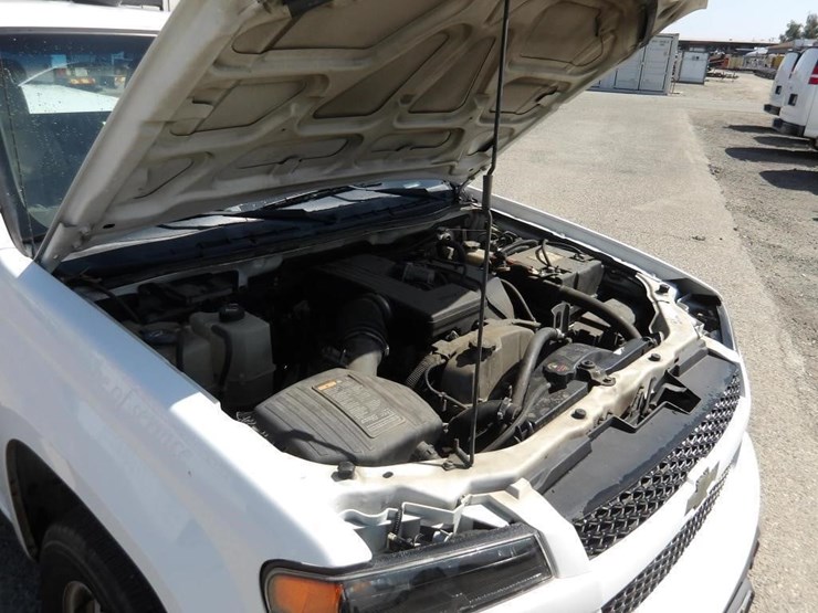 2011-chevrolet-colorado-image-8