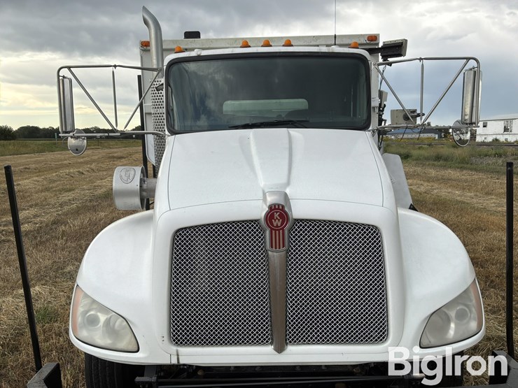 2016-kenworth-t370-image-11