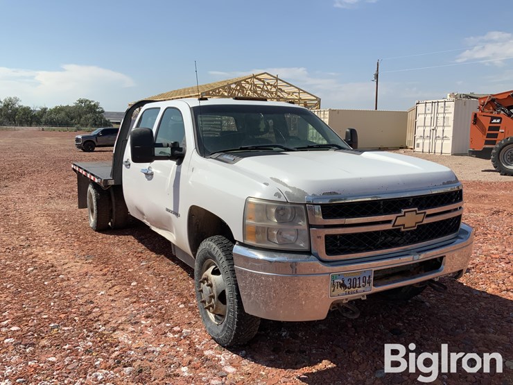 2012-chevrolet-silverado-3500-image-3