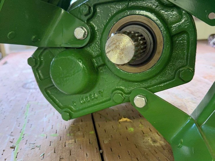 john-deere-dubuque-1000rpm-pto-unit-image-2