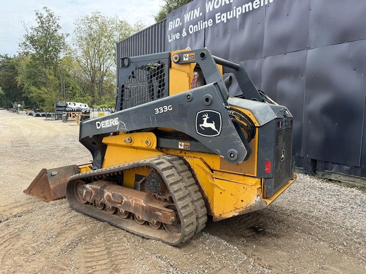 2020-deere-333g-image-2