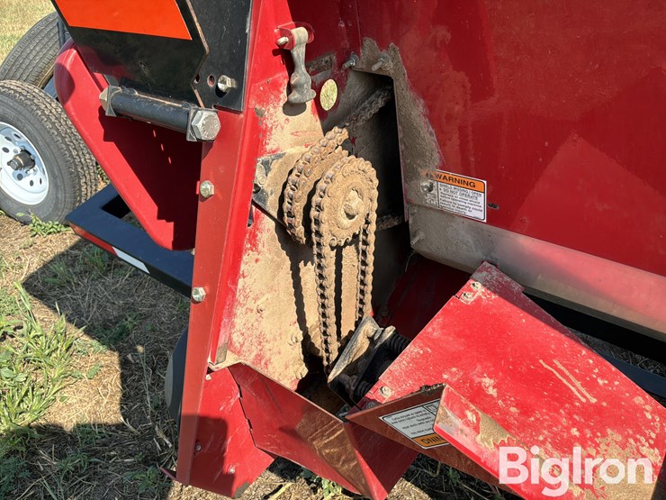 2012-case-ih-3412-image-10