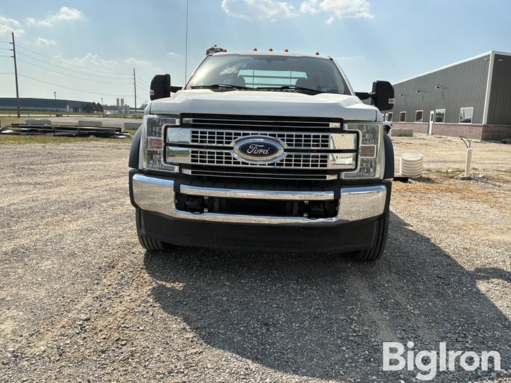 2017-ford-f550-xl-image-2