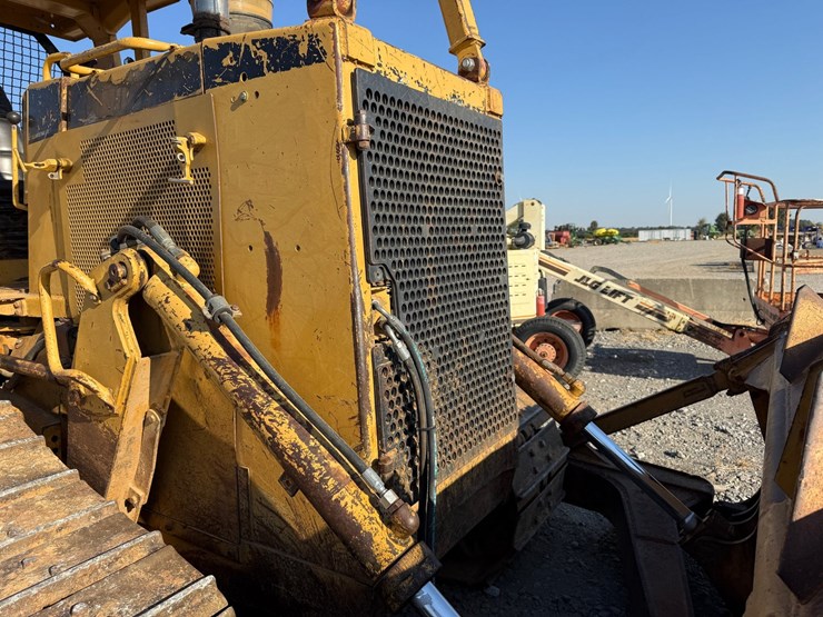 caterpillar-d6m-image-22