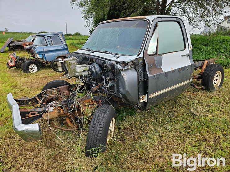 1986-chevrolet-c10-image-1