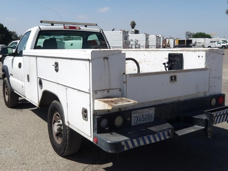 2005-chevrolet-silverado-2500-image-4