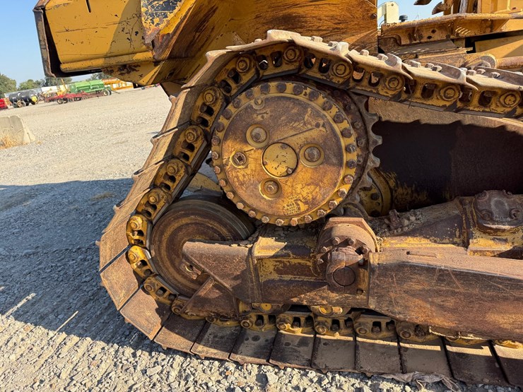 caterpillar-d6m-image-25