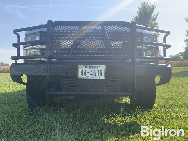 2017-chevrolet-silverado-2500-image-8