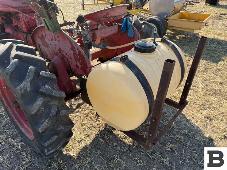 farmall-super-a-tractor-image-22