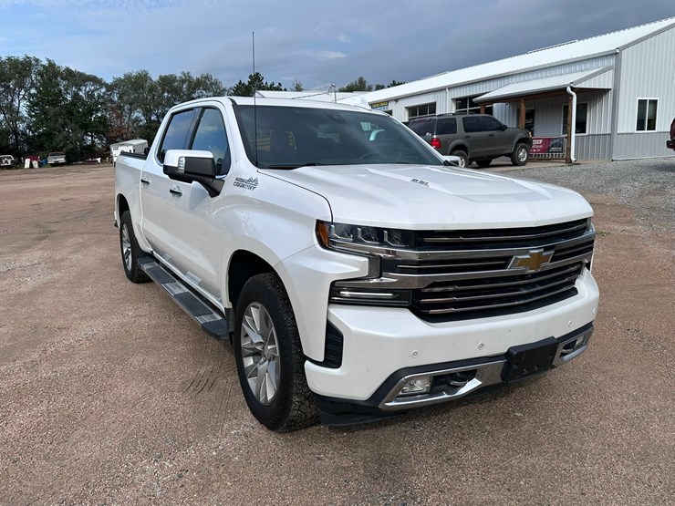 2020-chevrolet-1500-image-9