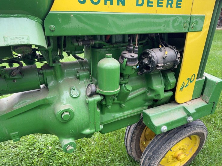 john-deere-420t-image-12