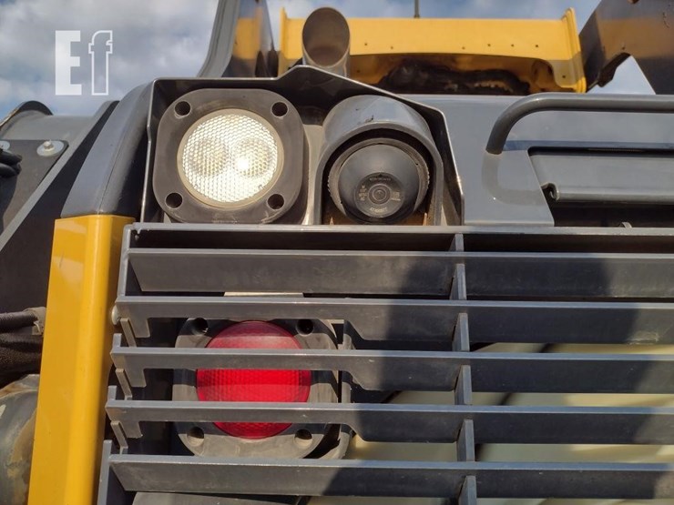2019-deere-324g-image-27
