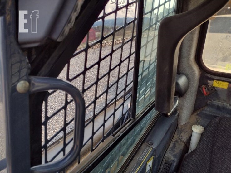 2019-deere-324g-image-12