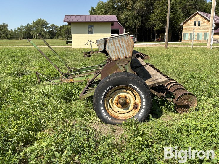 john-deere-11-image-8