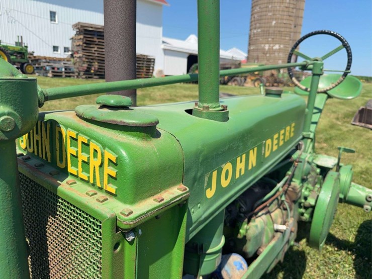 john-deere-b-image-9