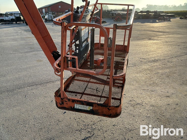 2017-jlg-460sj-image-14