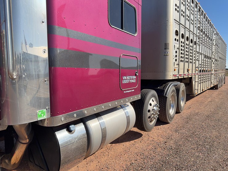 2022-peterbilt-389-image-20