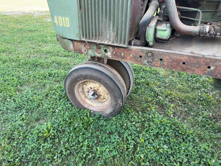john-deere-4010-image-9