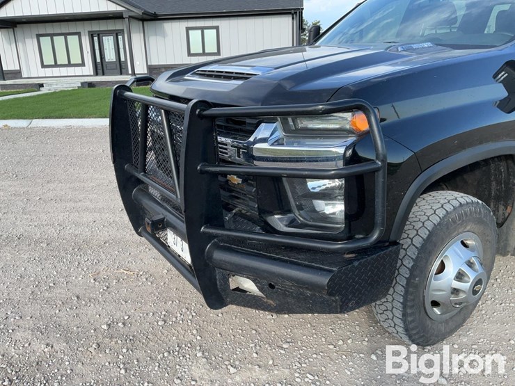 2021-chevrolet-silverado-3500-image-9