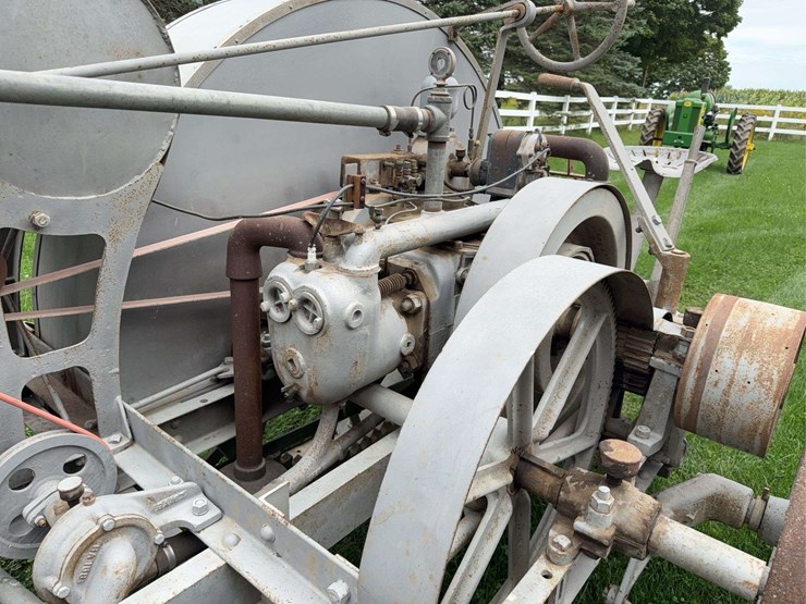 big-bull-tractor-image-9