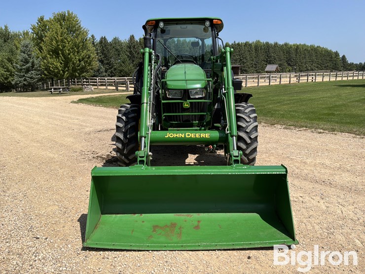 2016-john-deere-5100m-image-2