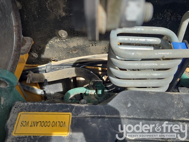 2015-volvo-ec350el-image-54