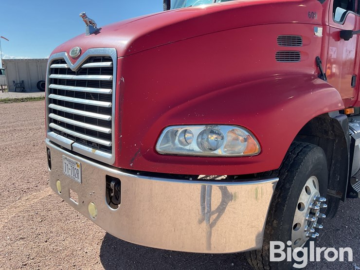 2005-mack-vision-cxn613-image-11