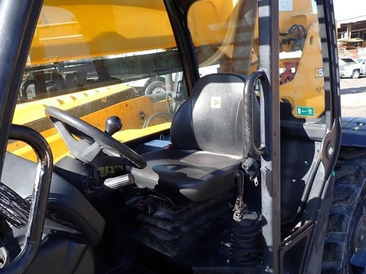 2018-jcb-509-42-image-15
