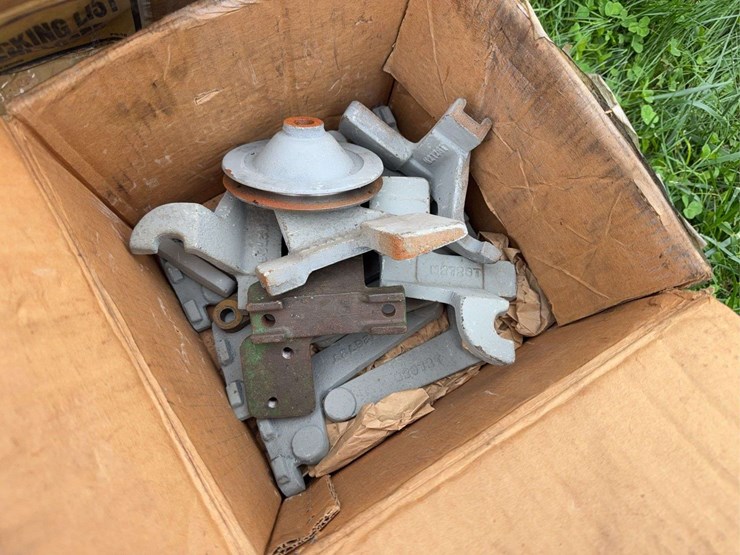 john-deere-reproduction-castings-&-grill-parts-image-5