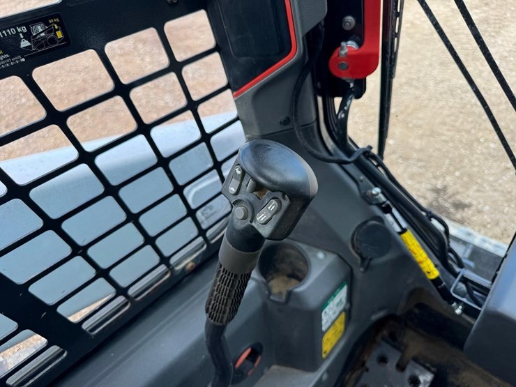 bobcat-t66-image-28