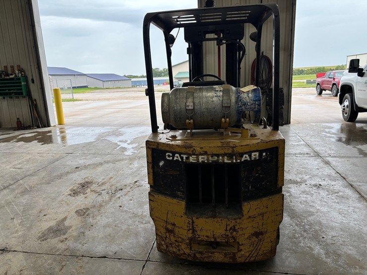 caterpillar-t50d-image-3