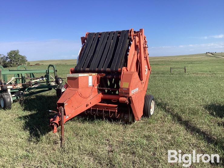 hesston-5800-image-1
