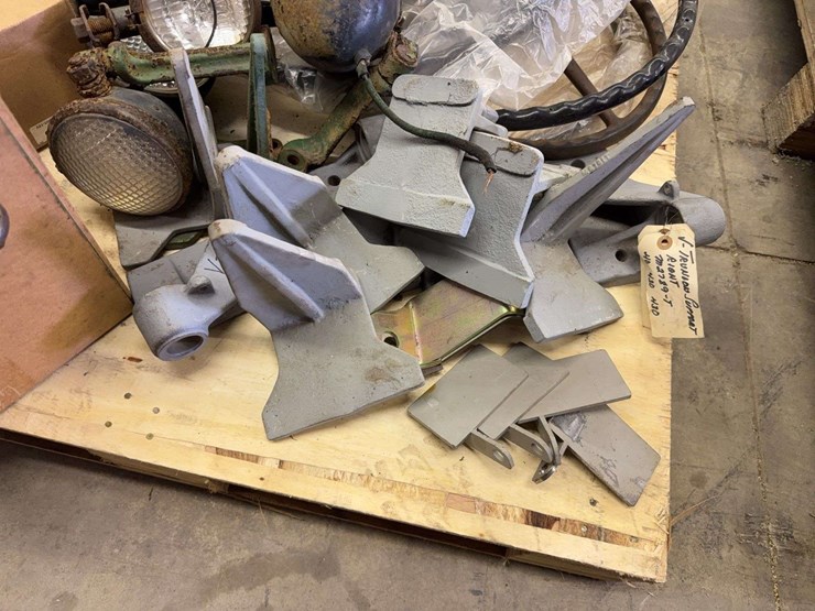 john-deere-steering-wheels-&-misc.-parts-image-5