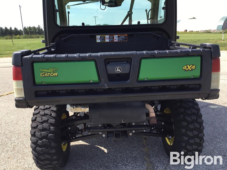 2019-john-deere-gator-image-14