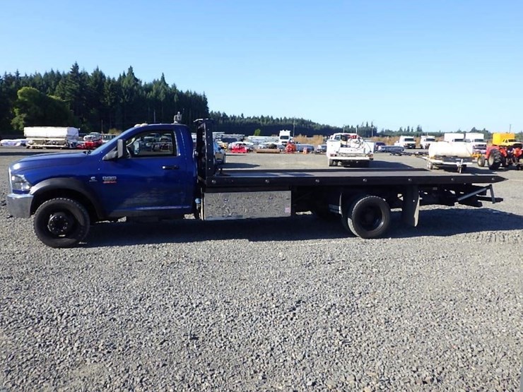 2012-dodge-2500-image-2
