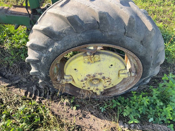 john-deere-420w-image-9