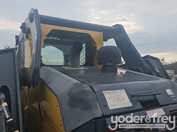 2019-deere-333g-image-25