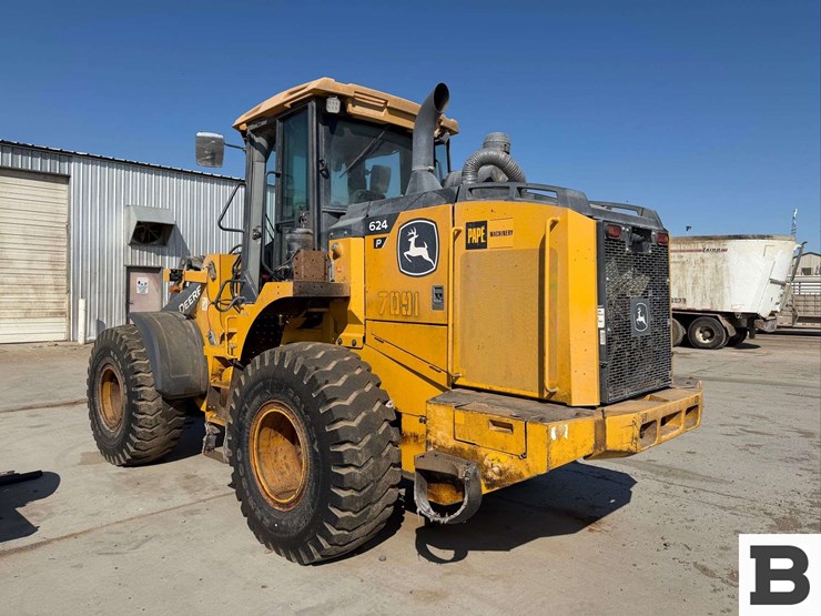 john-deere-624-image-2