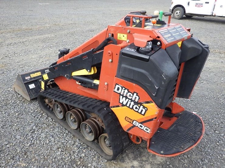 2021-ditch-witch-sk800-image-3