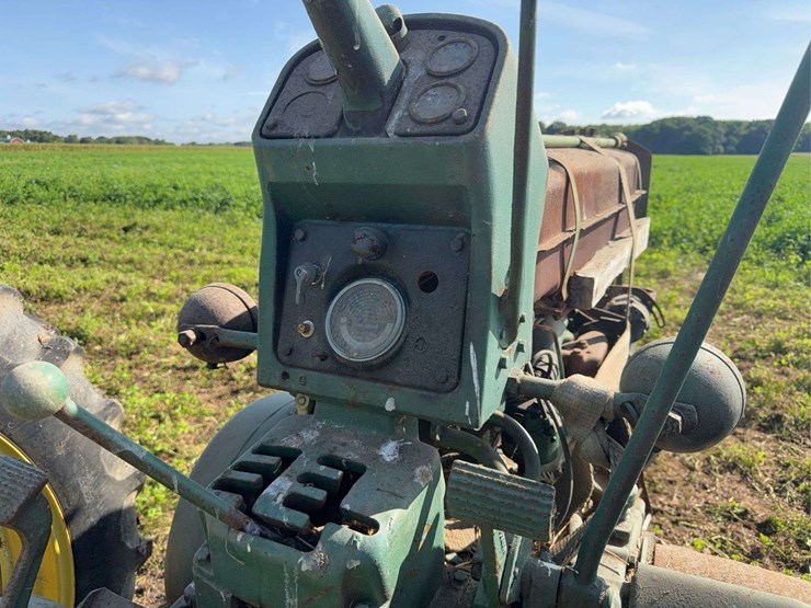 john-deere-530-image-6