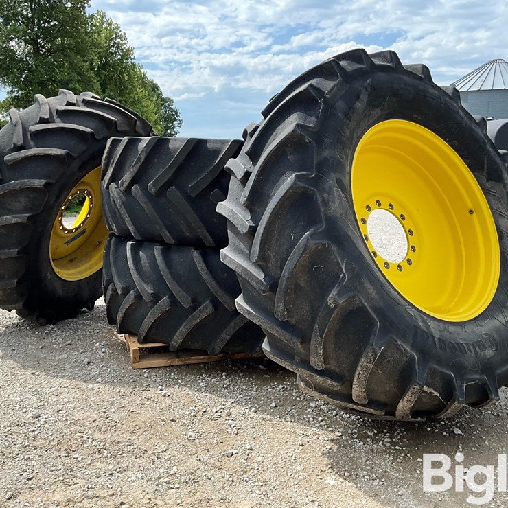 JOHN DEERE 4830