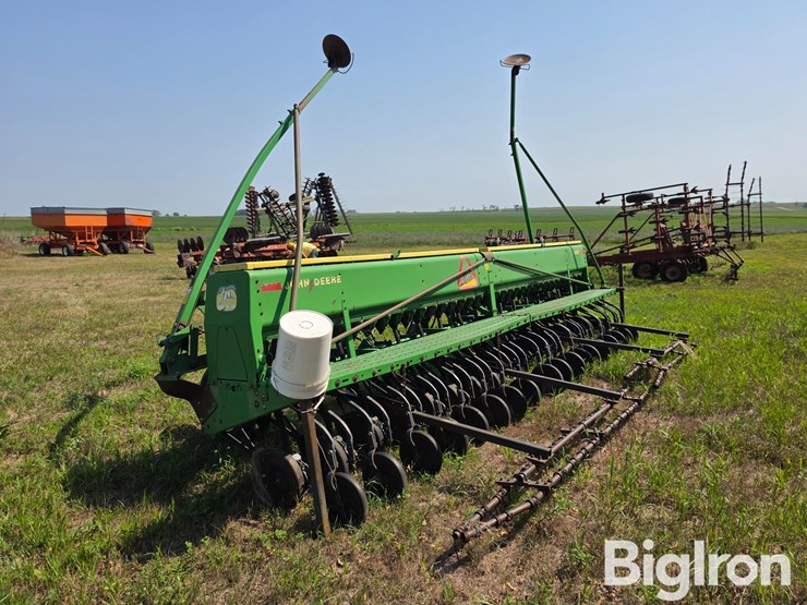 john-deere-520-image-7