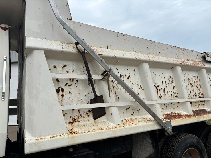 1994-ford-l8000-image-57