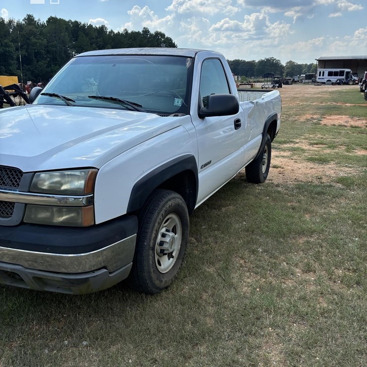 2002 CHEVROLET 2500