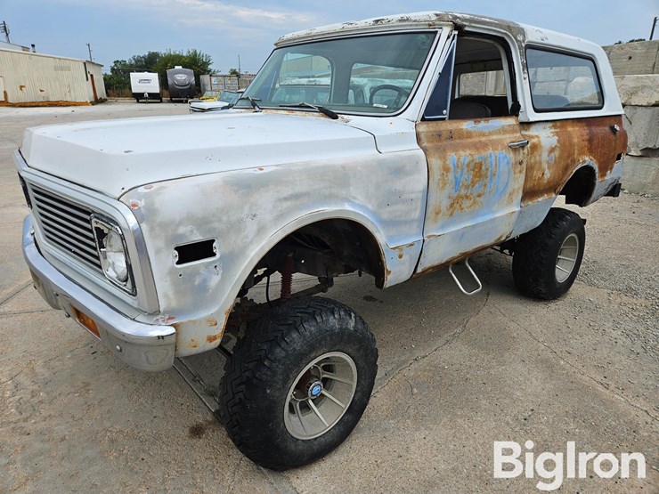 1972-chevrolet-k5-image-1