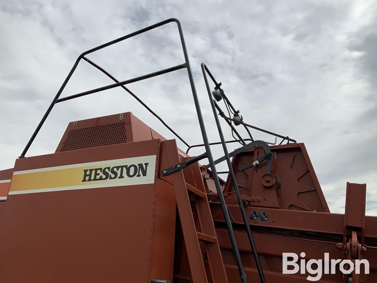 2002-hesston-4910-image-18