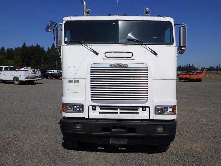 1995-freightliner-flb-t/a-truck-tractor-image-8