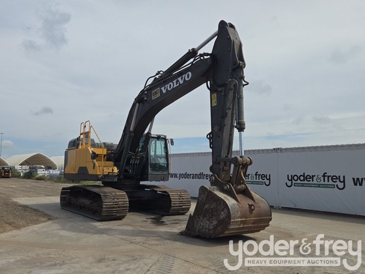 2015-volvo-ec350el-image-7